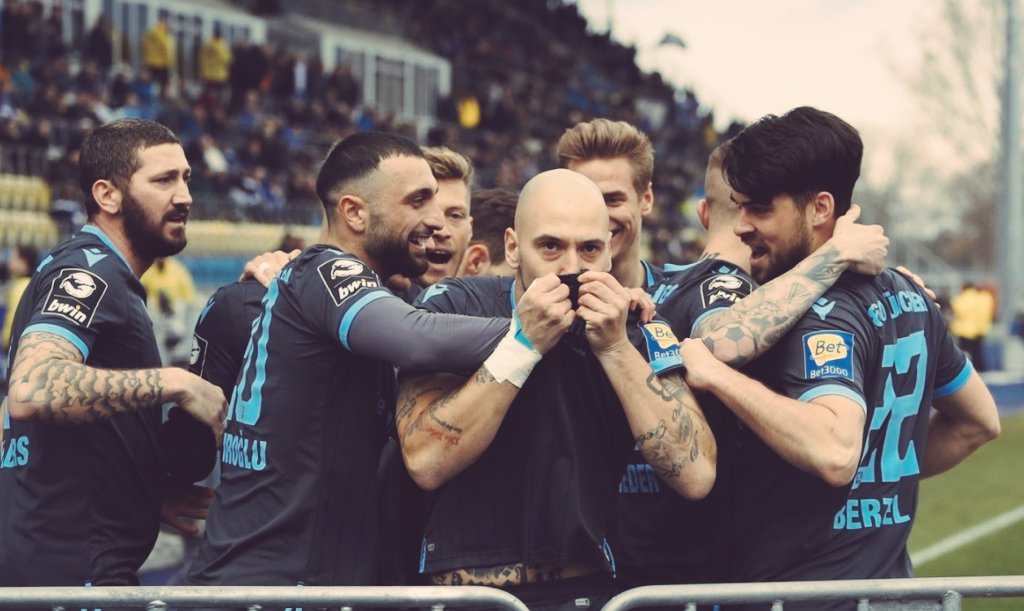 fr_munich1860's tweet photo. 📸 FC Carl Zeiss Jena 🆚️ 1860
0️⃣-3️⃣ | #FCCM60 💙 https://t.co/WOxwhrZ4Om