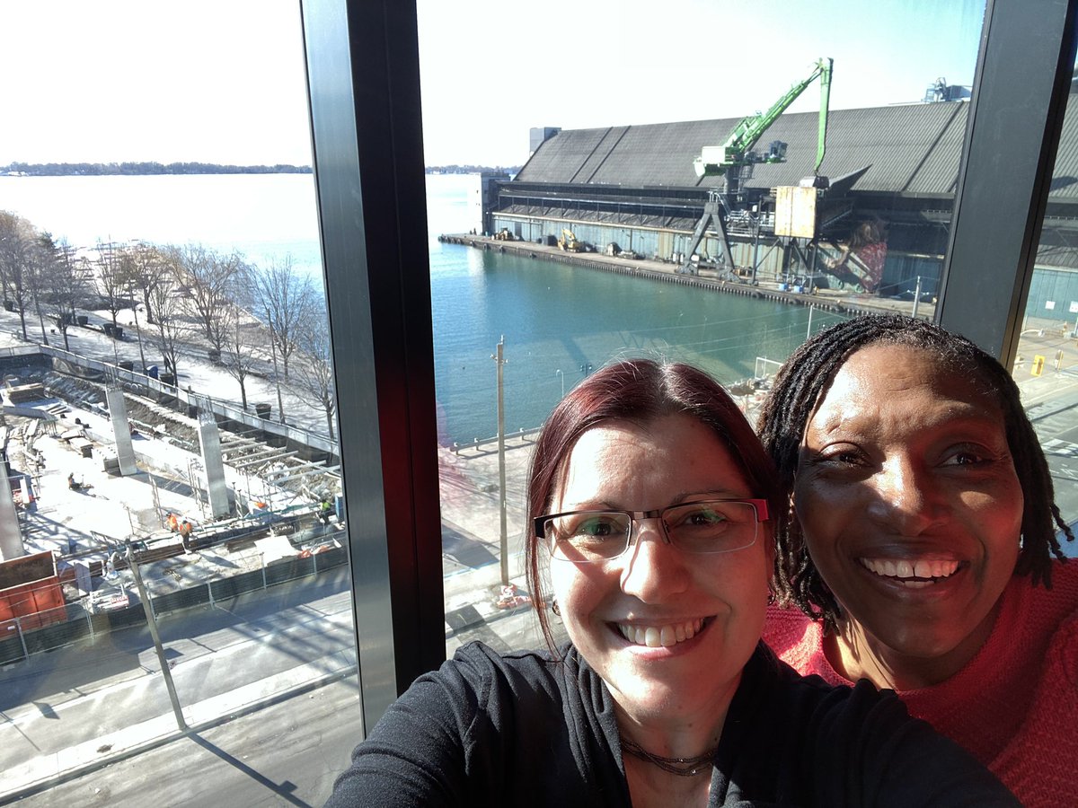 ZeliaMCT's tweet photo. This is the view today surrounded by wonderful educators ready for a day of learning, inspiration and sharing! #ADEinTO #EveryoneCanCreate #AppleEDUchat @BurgherSherine @mr_robcannone @MrsTullio https://t.co/SjFzJGm154