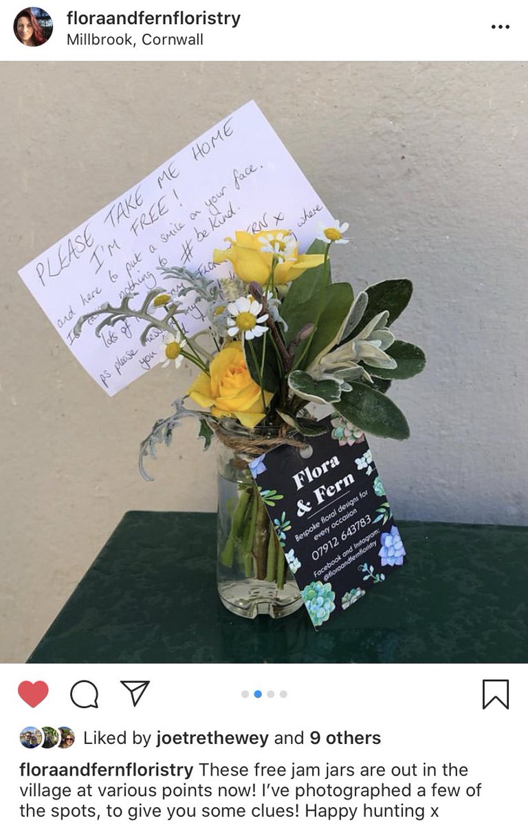 My mum’s friend has been making flower filled jars and hiding them around my village in Cornwall for people find and take home. Just to make people smile. How lovely. 🌼🌹💐 #BeKind #RandomActsOfKindness
