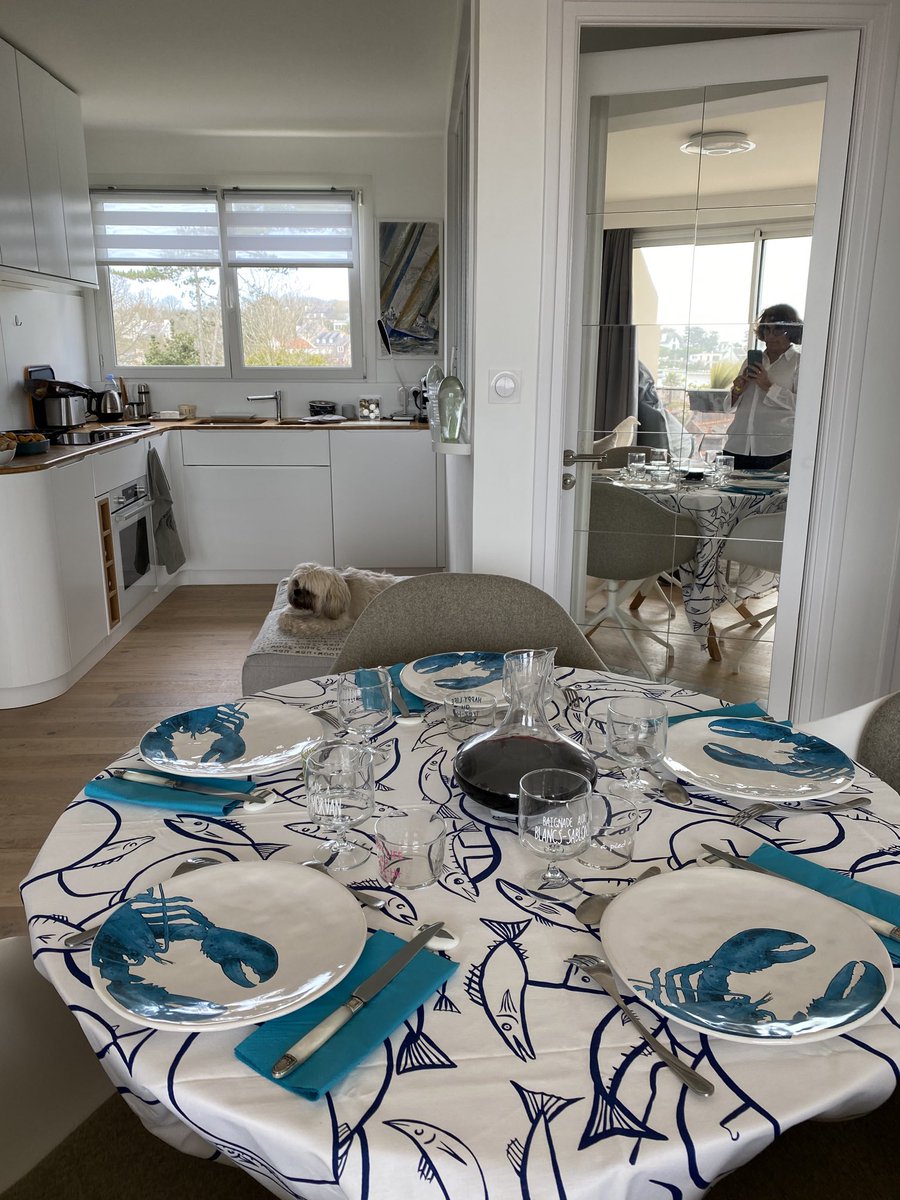 dsam14's tweet photo. Déjeuner au Trez hir à la maison https://t.co/IYYbkSsyby