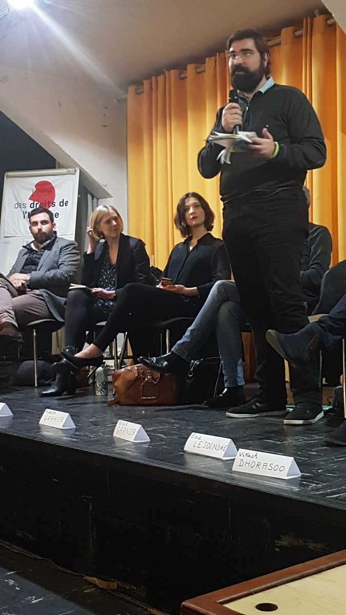 le18edumois's tweet photo. .@patrick_garnier : "La #mobilité, ça ne se réfléchit pas à partir de statistiques mais avec ceux qui se déplacent, les personnes, les habitants."
#debatparis18 #Municipales2020 #Paris18 https://t.co/OyZfBkWgnv