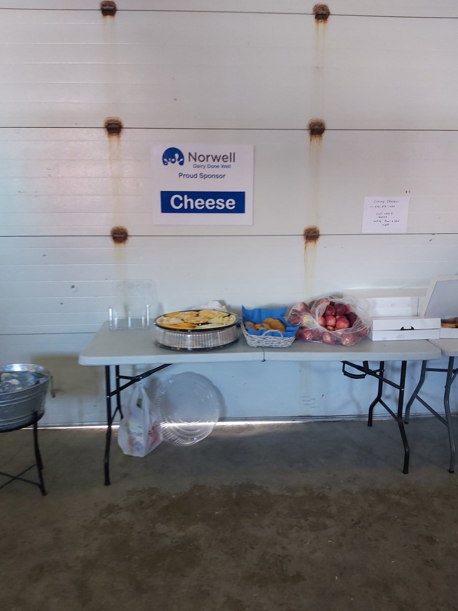 BrubakerDan's tweet photo. A beautiful day for the Waterloo County Car Tour. Norwell is a proud sponsor of the Security Floor Clean and Cheese @NorwellDairy @HolsteinCanada #dairydonewell https://t.co/3Is2MJ0sOR