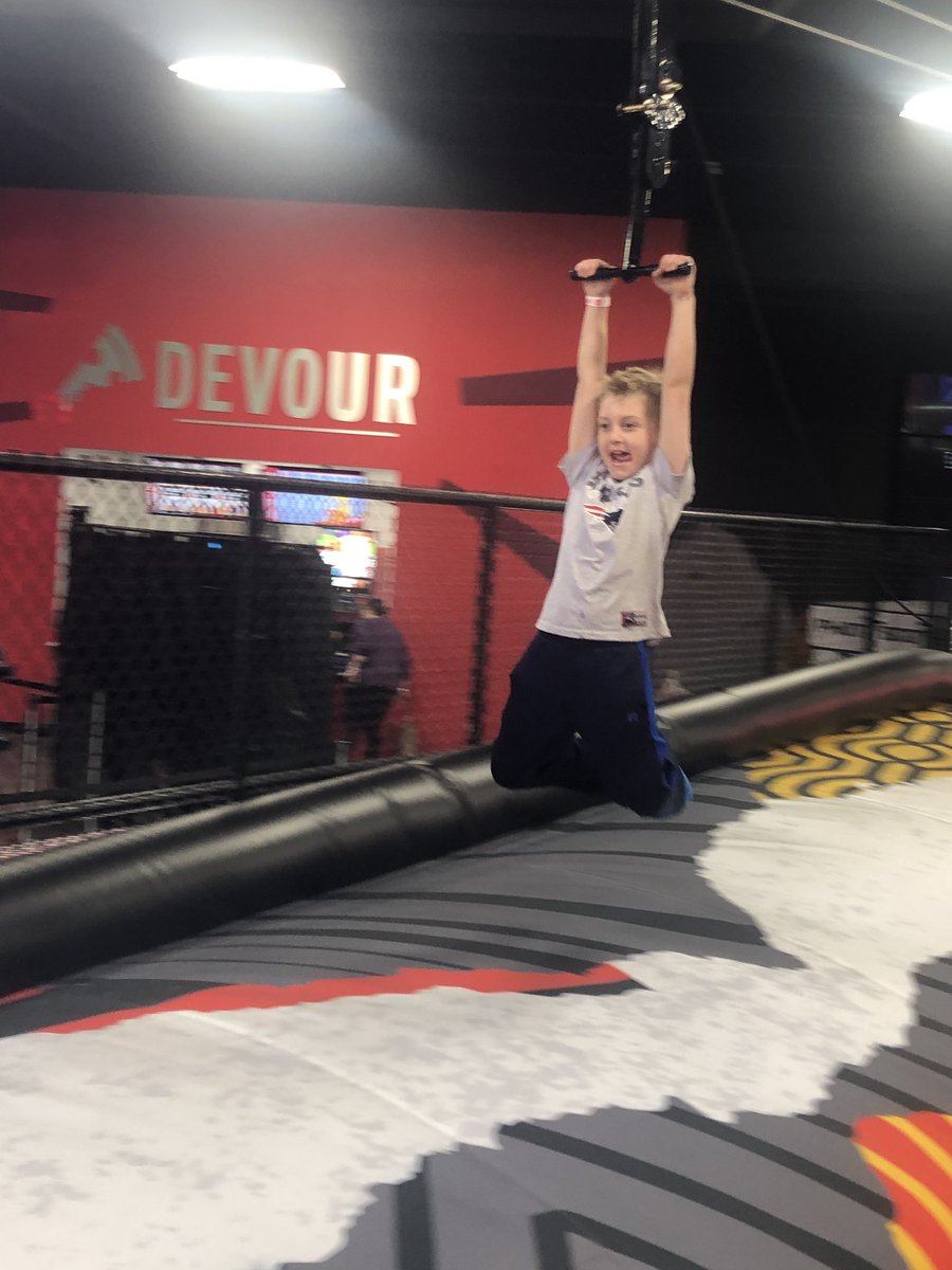 Mrs_Casson's tweet photo. We are having a great morning at Defy for mother/son day! Thank you @EES_Mustangs @ErpenbeckPTSO https://t.co/1hRhTurRbZ