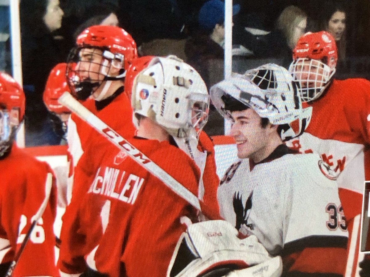 leblanc_fish's tweet photo. Great goalie battle once again @nssaf2020hockey between Brayden LeBlanc @brayden_leblanc of NRHS Nighthawks @nrhsofficial and Michael McMullen of the Riverview Redman @RiverviewRedmen Riverview took the game 3-2 in double overtime. #goalierespect https://t.co/VnnVBgkha0