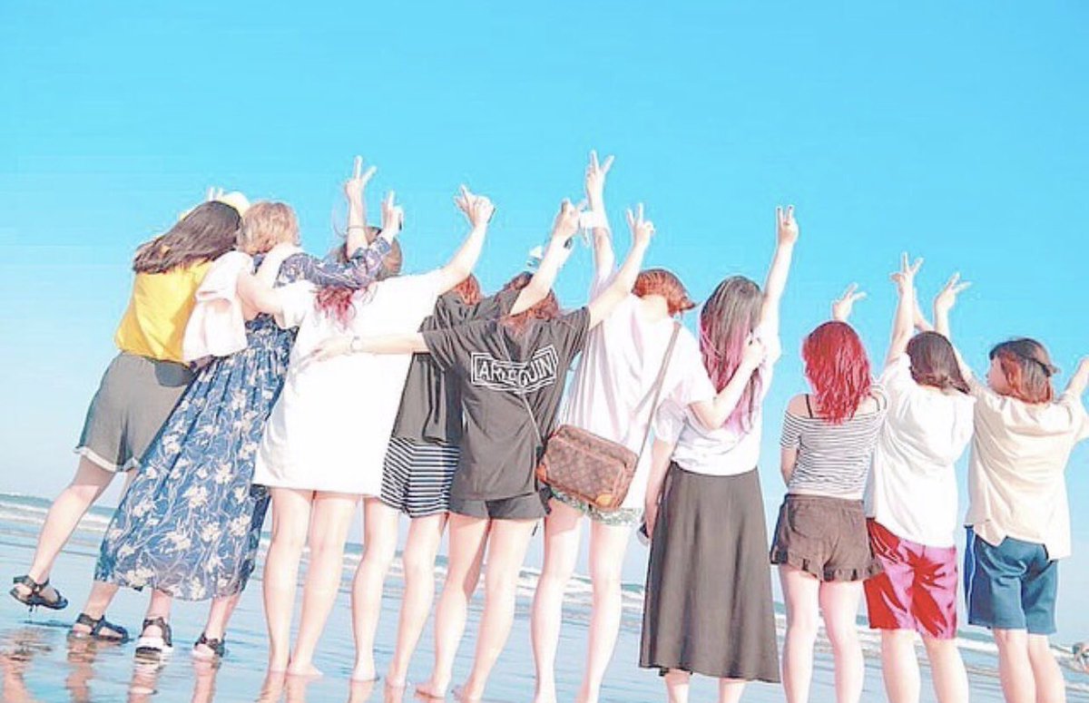 bliss___01's tweet photo. ♡BLISS♡では毎月行う活動の企画を男女順番で決めていますが、夏休みは男子企画で合宿＆無人島体験を行いました❣️🤩

こういった規模が大きいからこそ出来る企画があるのもBLISSの特徴です💕✨

小規模でアットホームもいいですが、大規模で非日常も楽しめるのも🙆‍♀️

まずは新歓でお待ちしてます❣️🏃💨 https://t.co/BqNigov6Cc