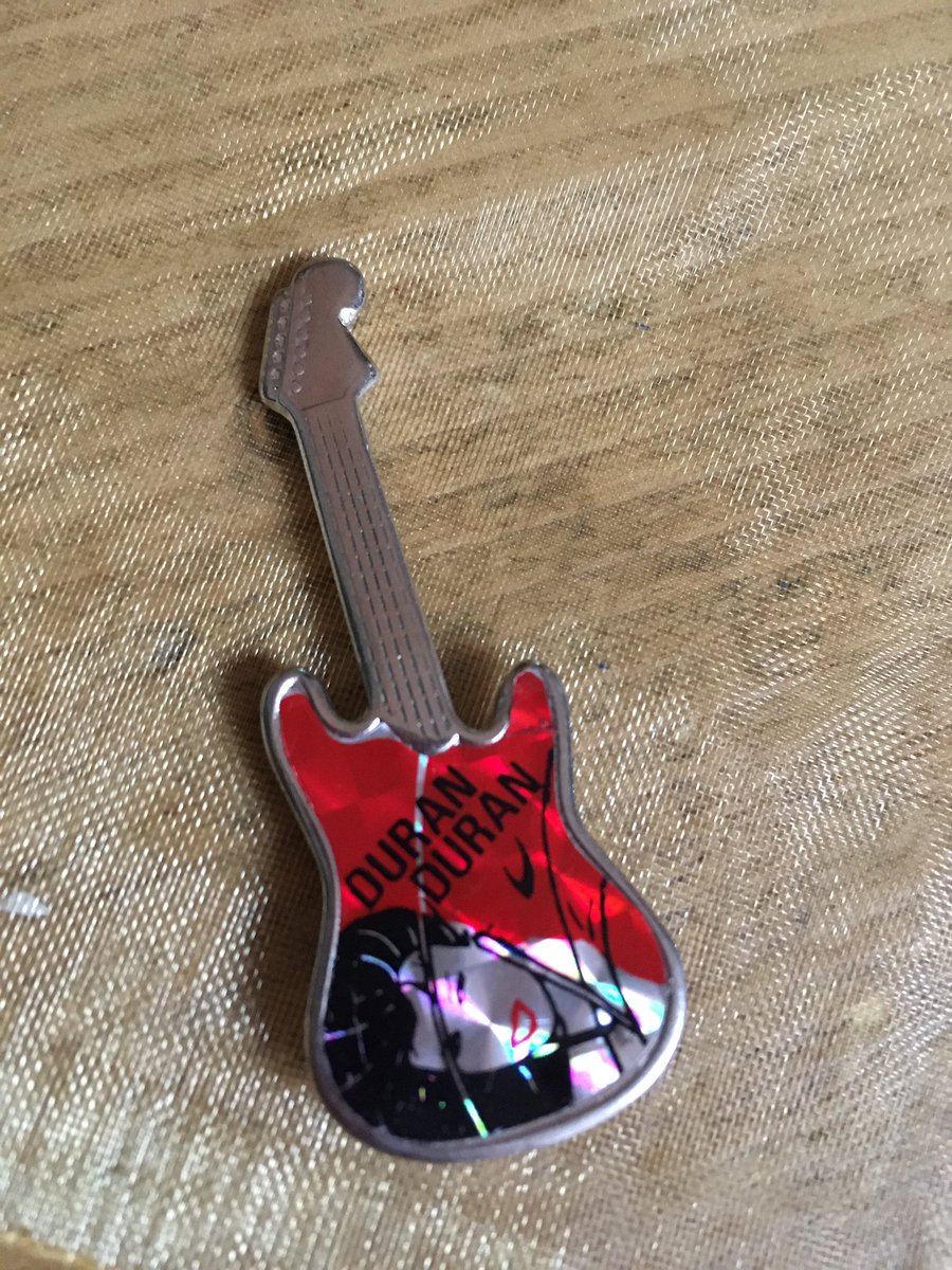 <a href="/NLVintageMarket/">North London Vintage</a> couldn’t leave without this! 🎸