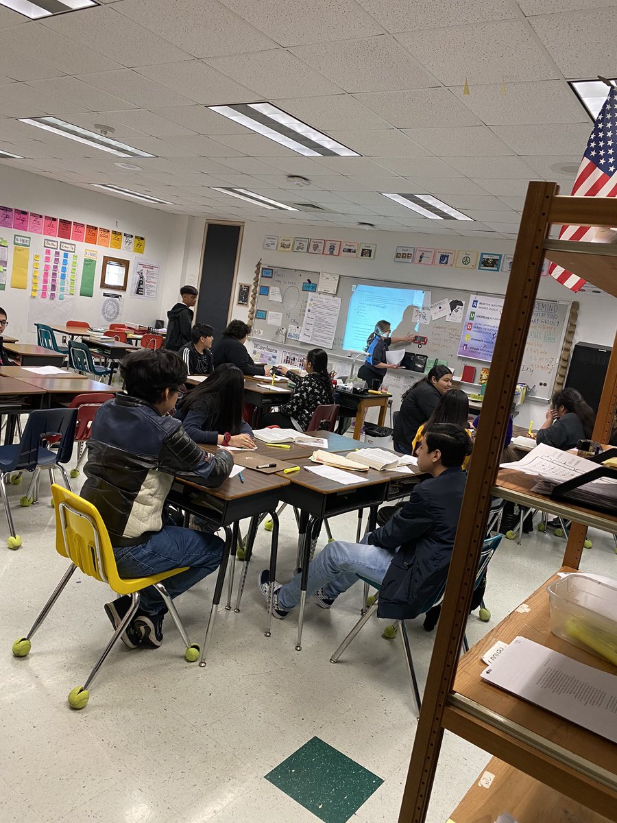 QMSSTARS's tweet photo. StaarPrep #ReadingSaturday over 100 students came out on their Saturday to make sure they are ready for test day !!! #Qms #QMSStars #Dallasisd https://t.co/edkKItAVOS