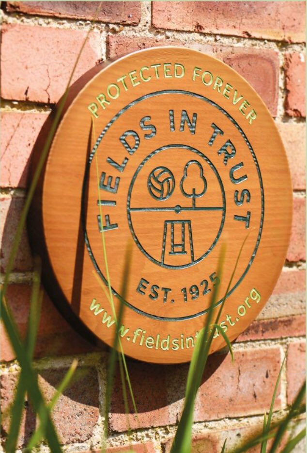 Pimp Hall Park, E4 tweet media