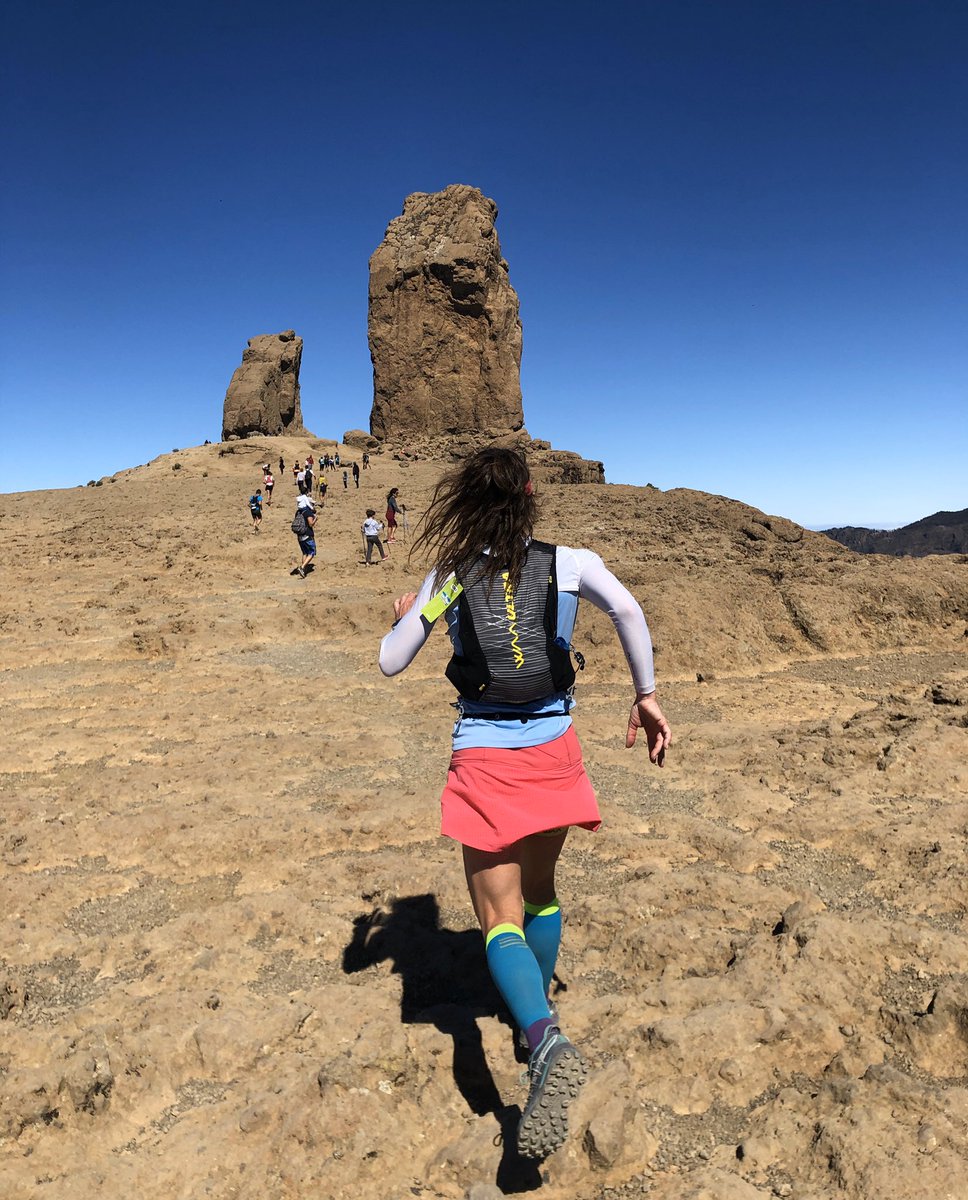 HomeInMalta's tweet image. Fantastic to see @RFMCoaching out loving ❤️the trails today on @TransGC 62km #Advance 🏃🏻‍♀️💨 #GoAnnaGo 

She’s into the last 10km now - just about where @purplepatch says she should start getting a move on!

#WAA #WAAteam #TeamPH #PurplePatch #TheLongGame #2hrRunTomorrow 😂😂😂