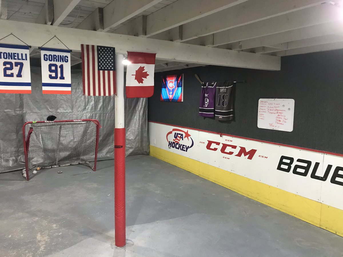 NYMBhockey's tweet photo. Had our banner raising ceremony in the basement this morning. #Goring91 #Tonelli27 BlindHockey #BlindSports #HockeyisforEveryone #VisionLoss #NoLimits #NHL #FfGala2020
#SeeingPastSight #LionsClubs #HealthyVisionAssociation #Paralympics2026 #NYI https://t.co/DqA01TuzlW