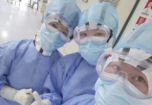 SpokespersonCHN's tweet image. Goggles and masks cannot hide your beautiful faces. We are all fighters, against coronavirus and political virus. We'll win in the end.
Happy International Women’s Day!🌹