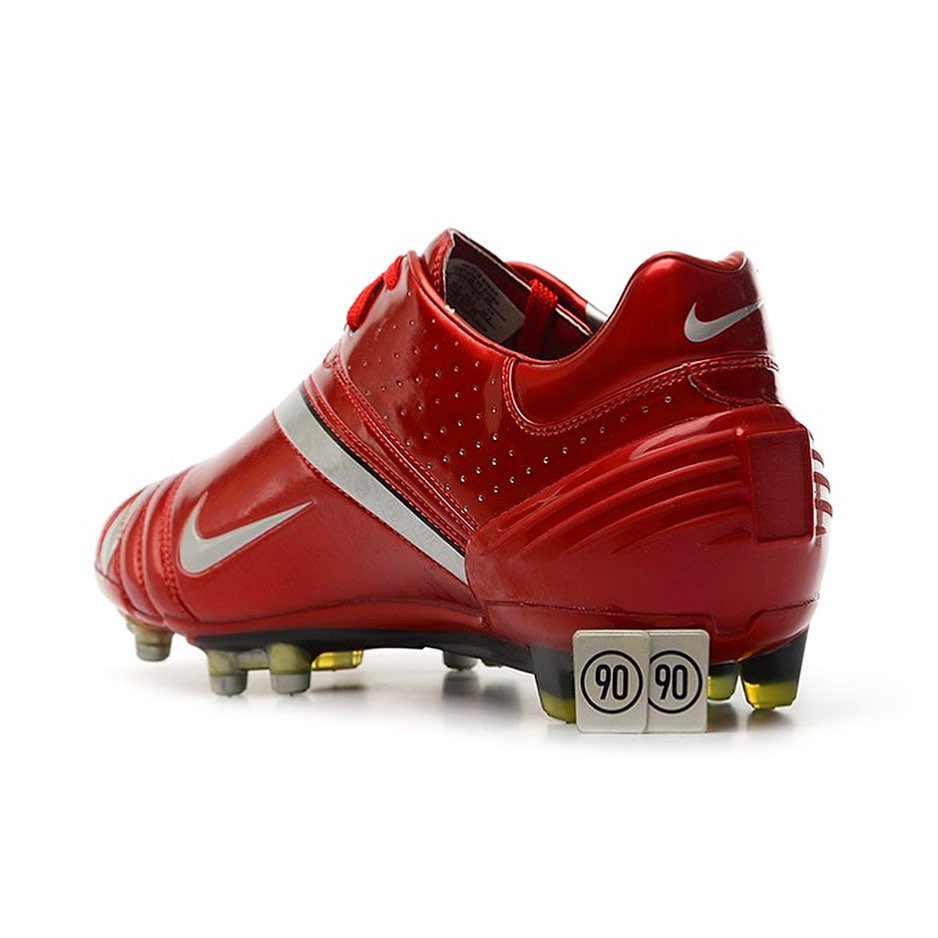 Classic Football Shirts on Twitter: "Nike Air Zoom Total 90 Supremacy, 🔴 As worn by Wayne Rooney during the 2006-07 Premier League campaign. Available here - https://t.co/ITJkauvNFE / Twitter