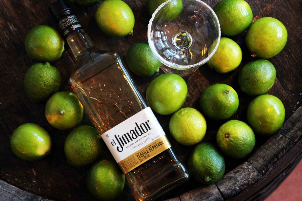 NewquayTom's tweet photo. Name the cocktail - a classic Daisy style cocktail and one our favourites here
#namethedrink #dasiy #lime #tequila #salt #cocktail #cocktails #cocktailbar #cocktailbars #lovecornwall #newquay #lovenewquay #newquaylife #kernowlife #cornwall #lovenewquaylife #kernow #kernowfornia https://t.co/hRbHm4MQhm