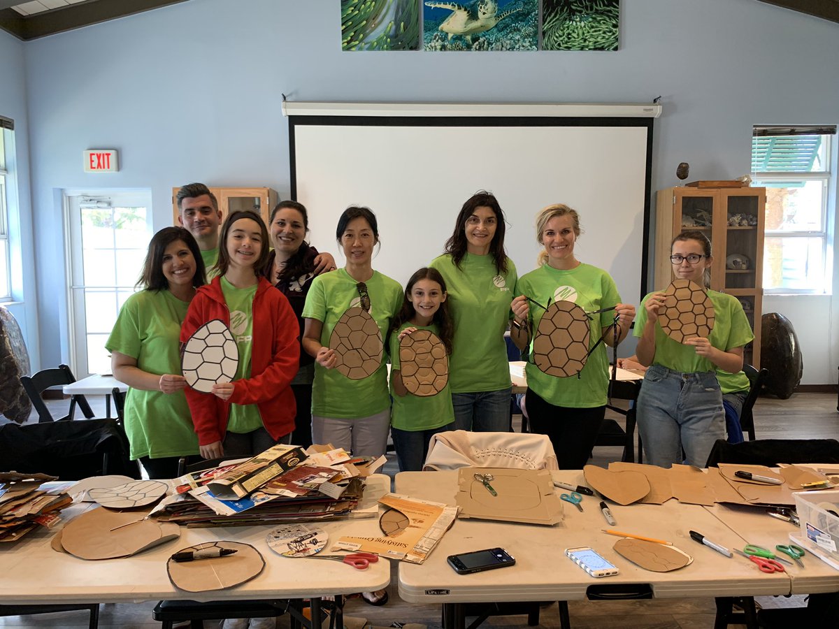 For 12 years, FPL employees and their family members have volunteered at LMC for its #PowerToCare Day. This morning they visited with FPL’s sponsored sea turtle, Turbo, cleared our hiking trails, and sorted debris they collected from our beaches. Thank you to these volunteers!