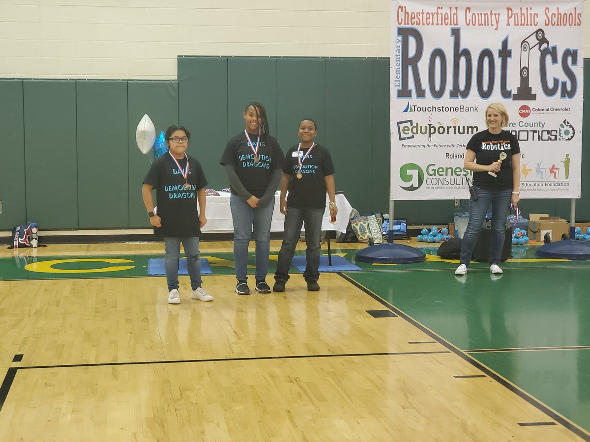 CrystalWill89's tweet photo. @AMDavisElem 4-5 dash team won 3rd place. Excellent job guys! We're so proud of all of our students and how they represented Davis. #dedicateddavisdragons #oneccps https://t.co/zxD0fsl78g