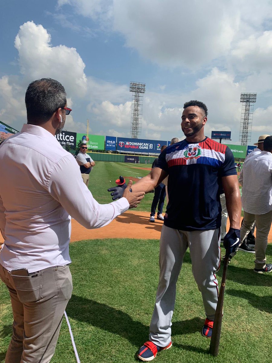 JuniorMatrille's tweet image. Un tremendo Pelotero @ncboomstick23 pero como ser humano es mucho mejor. Previo al partido @twins y @tigers #Gigantes