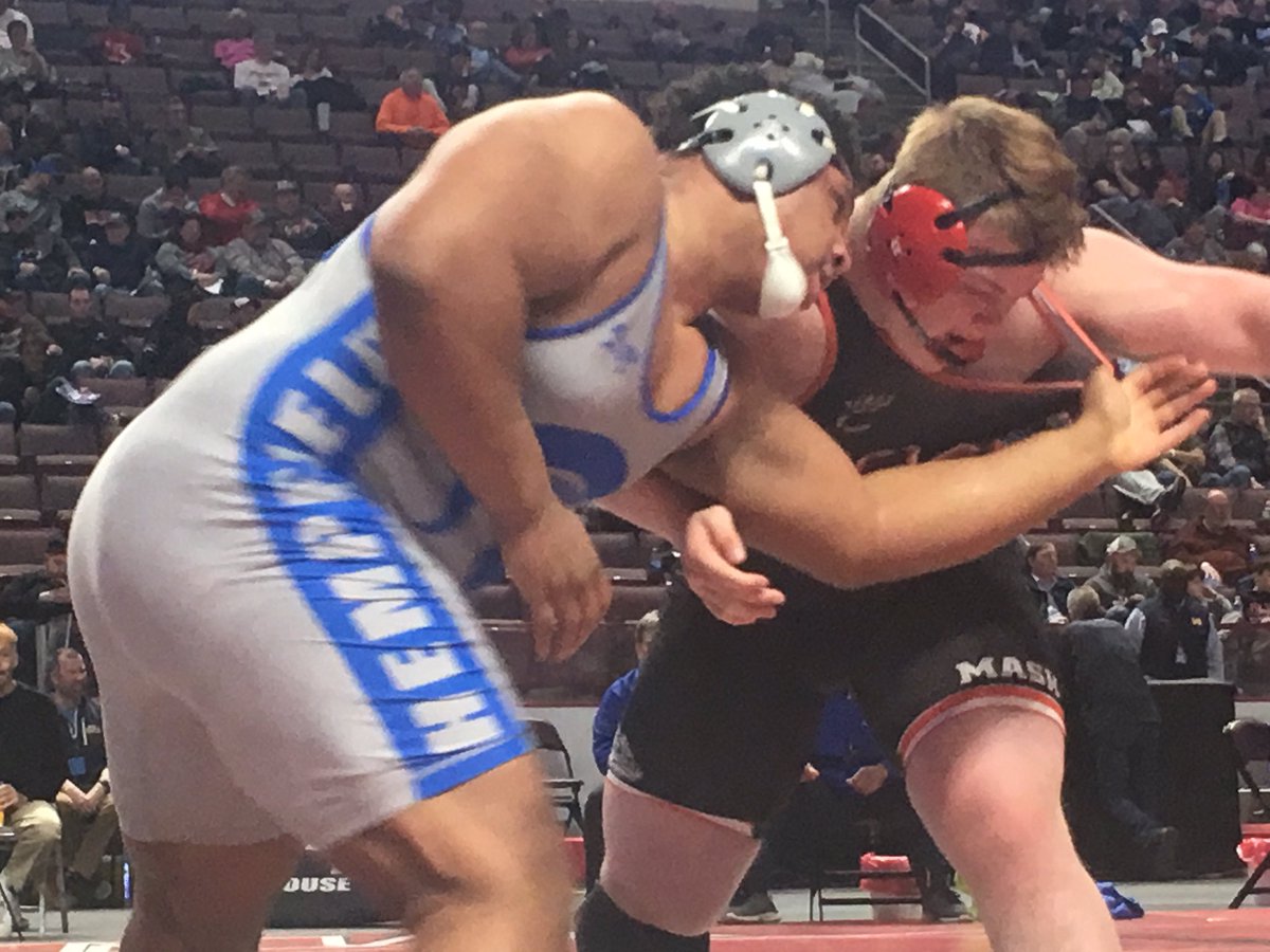 #ErieLive Class 3A 285-pound semifinal: Isaiah Vance, Hempfield d Thomas Pollard, Meadville (right) 5-0. Pollard’s first loss this season dropped him into the consolation semifinals.