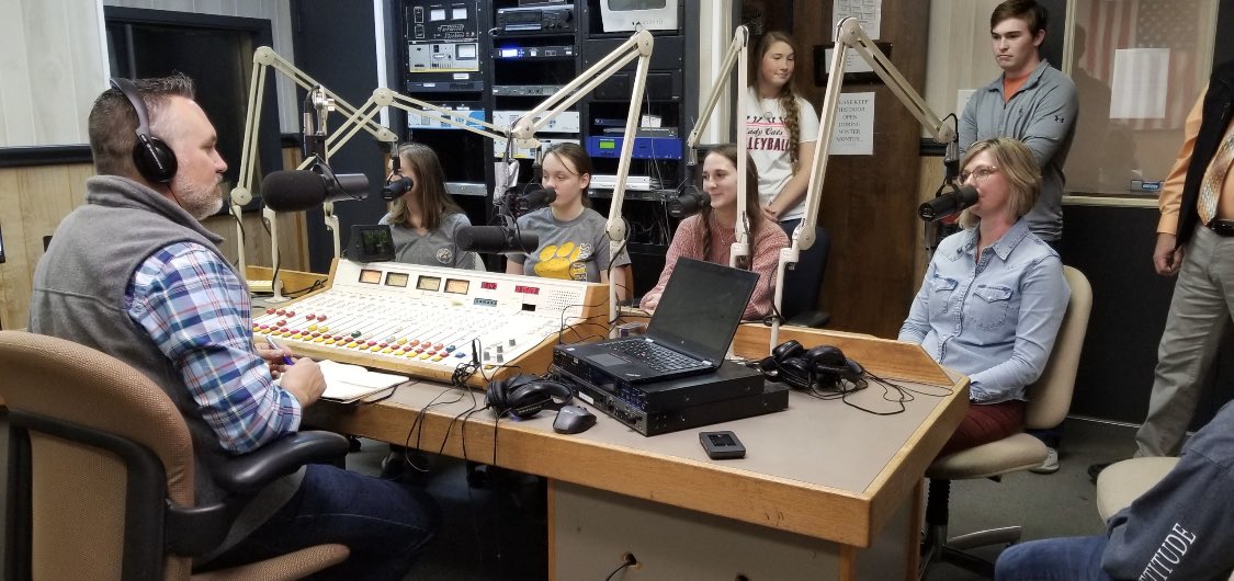 cjmarczak's tweet photo. Listen in this weekend to https://t.co/x6W2Lb1rpX and hear the GREAT things happening at @sfuswildcats! #growmaury @friends_fe @Parents4MCPS https://t.co/pNLwYTOvYh