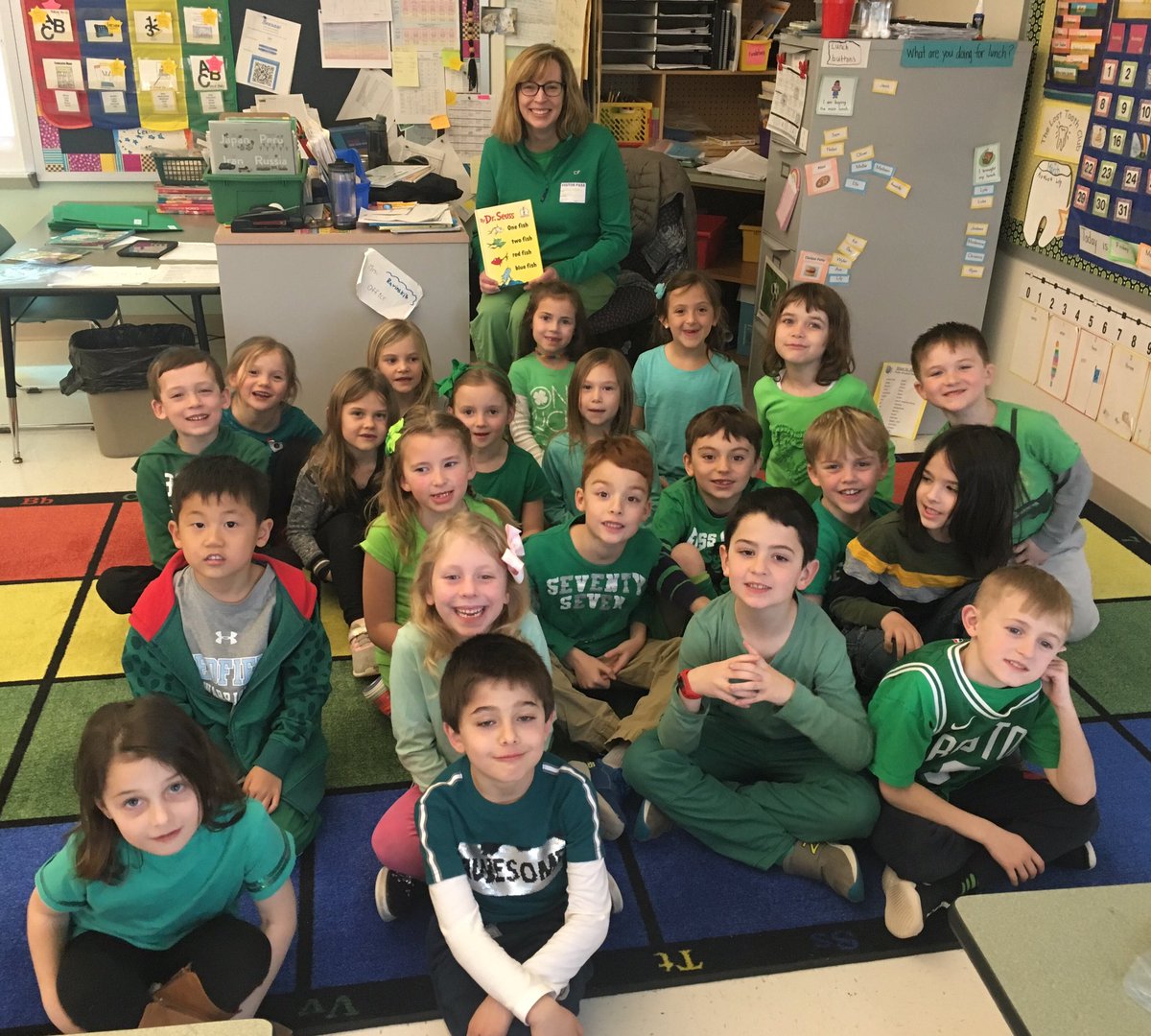 It IS easy being green, especially when a day includes 2 mystery readers to celebrate Read Across America!  Thanks <a href="/HMandosa/">Heather Mandosa</a> and Mackenzie’s mom for the fantastic stories! #medfieldps <a href="/MemorialPreK1/">Melissa Bilsborough</a> @memprek1 #ReadAcrossAmericaDay
