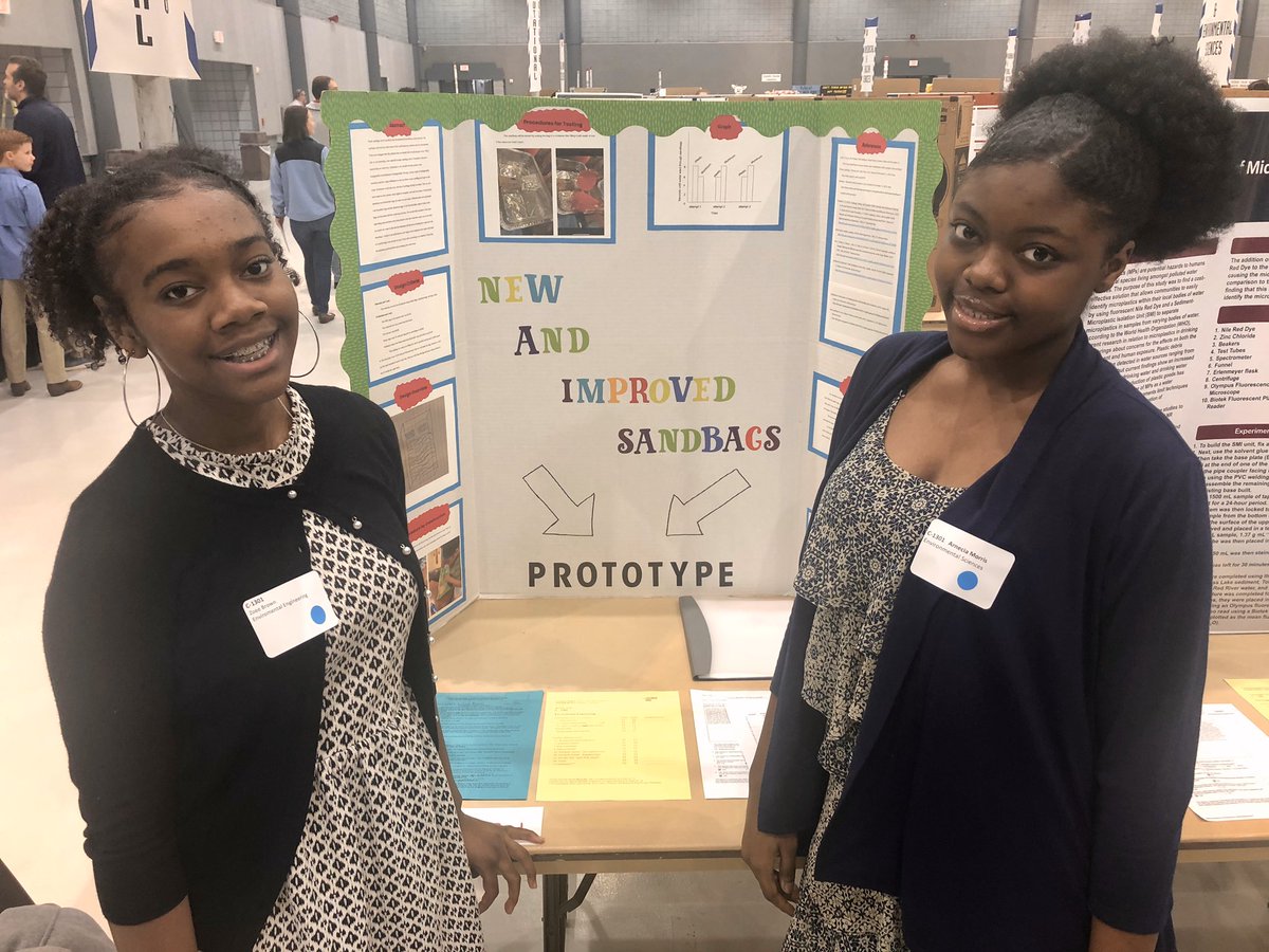 AmyDouglas318's tweet photo. Congratulations to these young scientists who are heading to the Louisiana Science and Engineering Fair! #GirlsInSTEM #GatorProud🐊 @CSHSGators @CaddoSchools https://t.co/wwNb9QZaKz