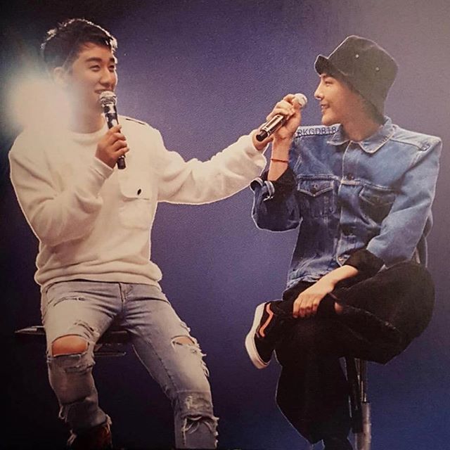 ngocnganseyo's tweet photo. cùng nhau đi tiếp con đường hoa anh nhé #TakeCareSeungri https://t.co/OWf2501n93