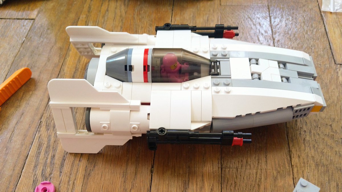 lorenschmidt's tweet photo. lego A-wing update: the first pass is done. 

colors, as usual, are not final during builds. 
#legoawing https://t.co/YfiVd5WMJa