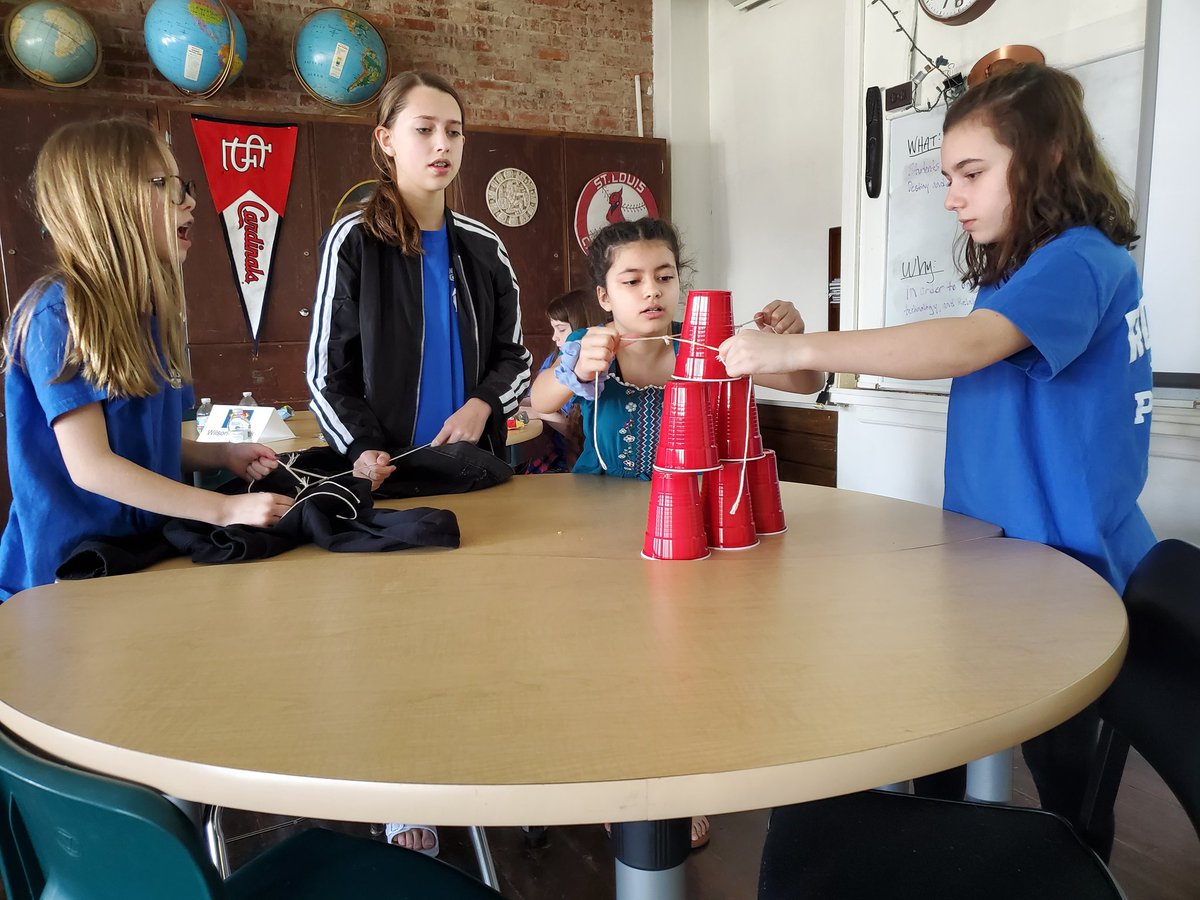 WCreekLibrary's tweet image. Team building activity at the Battle of the Books competition! #SPSBoB #spslib @WilsonsCreekInt @officialSPS