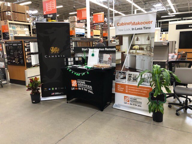 HSPS Rob’s set up at 920 looks awesome!  I smell a SUCCESSFUL DAY!! #hspsallstars