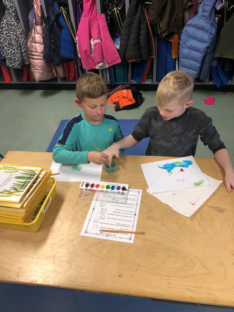Valentine_3rdGr's tweet photo. Directed drawing fun with our kindergarten buddies! @McIntireElem https://t.co/1cJzHo6iA0