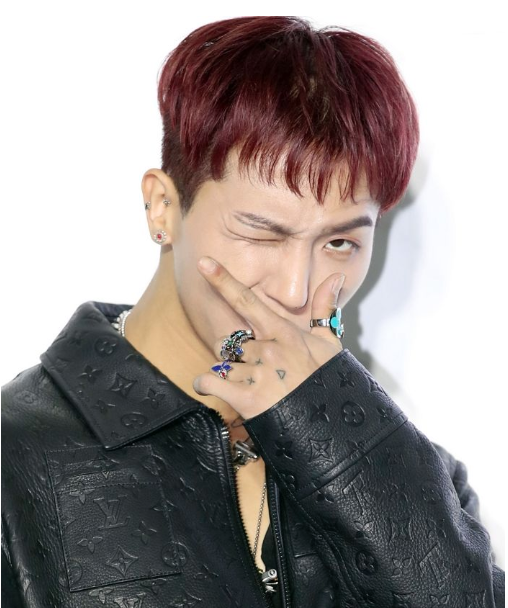 _suzino's tweet photo. Hahaha they provided photos of the tattoos on Mino's hand that gave PO a near stroke when pretending to be his uncle 🤣
https://t.co/mbQom34mZi https://t.co/hZ5JWwp0pA