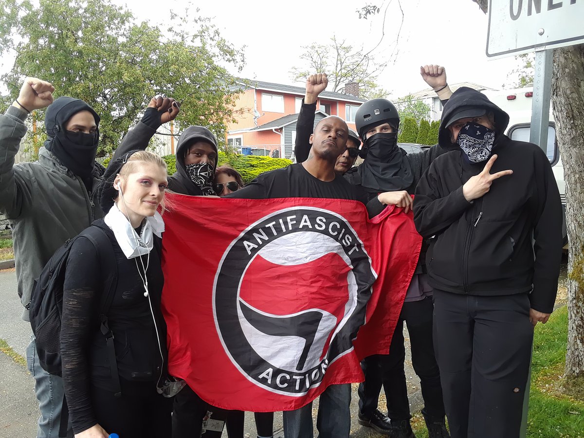 Кто такие антифа. Antifa Skinhead. Свора группа антифа. Antifa скинхэд. Антифа США 2020.