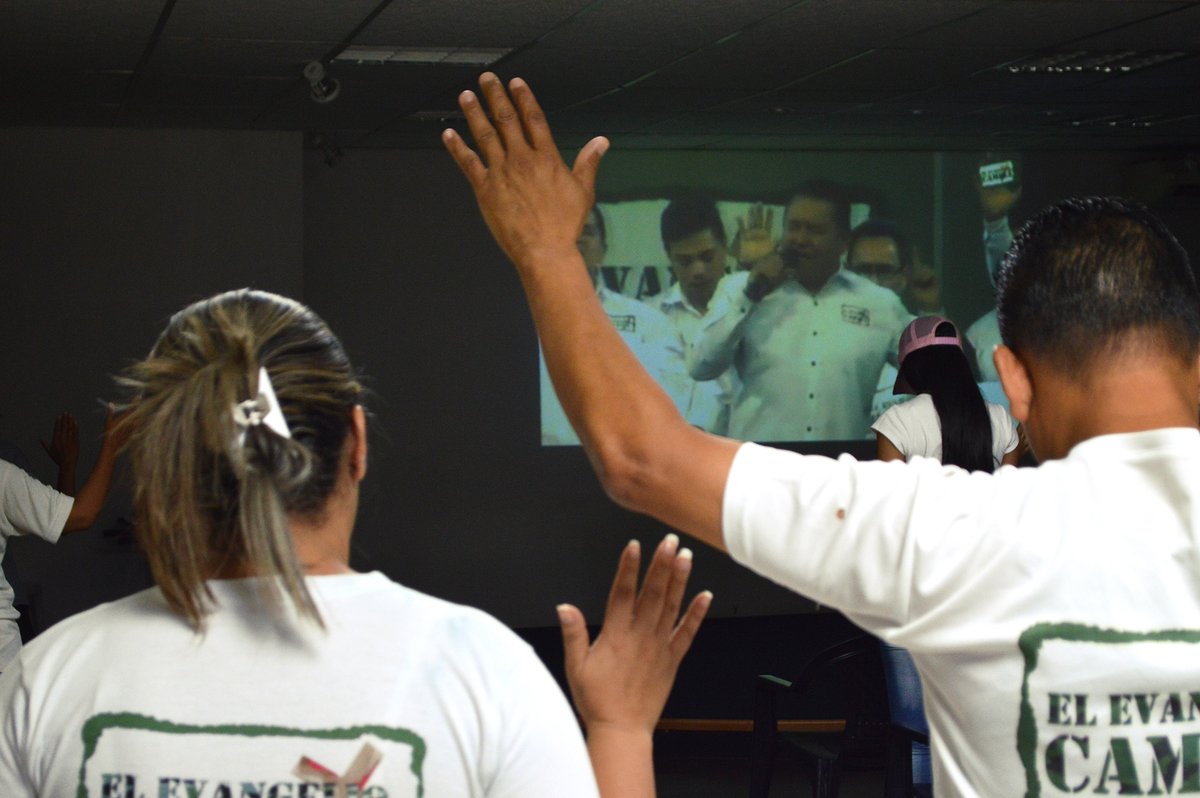EECGuarico's tweet photo. #VisiónEEC2020 Todos nuestros voluntariado recibiendo la visión y preparándose para llevar el mensaje de Jesús a todo lugar. https://t.co/cMIzCaS0rt