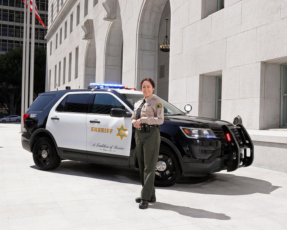 I would like to recognize &amp; thank Assistant Sheriff Robin Limon for her hard work &amp; dedication to #LASD. She started in 1989 &amp; is currently the Asst. Sheriff who oversees Countywide Operations.

Read more about her career:
lasd.org/assistant-sher…

#SheriffV #WomensHistoryMonth
