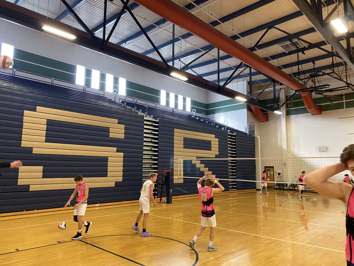 CasteelColtsVB's tweet photo. Casteel MVB starts the day @BoysLVI with a 25-16, 25-18 over Silverado, NV! We play Las Vegas HS at 10am. LET’S GO! 🌊🌴🏐🏐🏐 @CasteelAthletic @CUSDAthletics @CasteelColts @ https://t.co/JKwCydDWeq