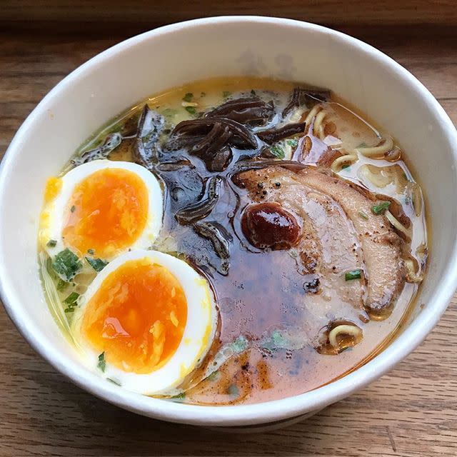 Warm, delicious ramen anyone? 😋 #KuroObiNY has you covered! 🍜

📸 : @thevdubgrub