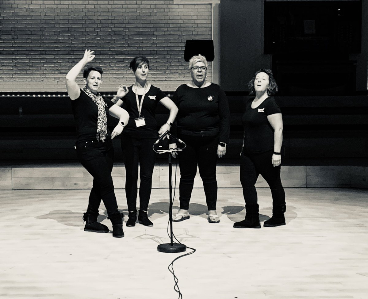 Sound check for our show with Crystal Chords tonight at the, also featuring <a href="/CottontownC/">Cottontown</a> Taking things very seriously as usual 😆 💃🏻 #excited #strikeapose