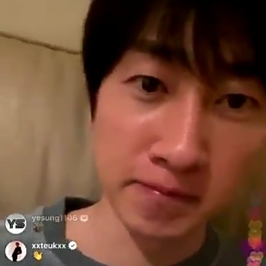 LasonrisadeTeuk's tweet photo. 😂😂😂😂😂😂
No solo yesung ,tambien El lider mas hermoso @special1004 
#Leeteuk:👋 
#이특

Hukjae: https://t.co/AD0MFxH5TC