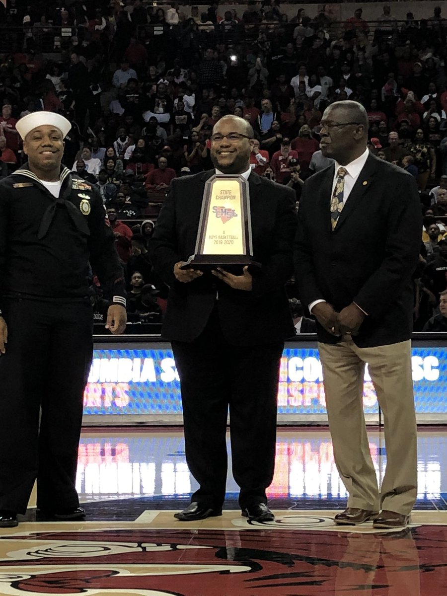 SCHSL's tweet photo. What an ending!!! Two forces of nature! Congratulations to the Class A Boys Champion @GFHSRedDevils 🏆🏀 https://t.co/PpjBaWk2Zn