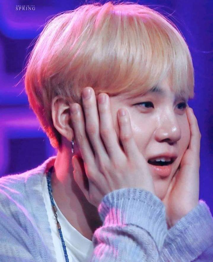 Talalah6's tweet photo. @joonispresident @Bangtan0clock https://t.co/aIIQyJ0uoD