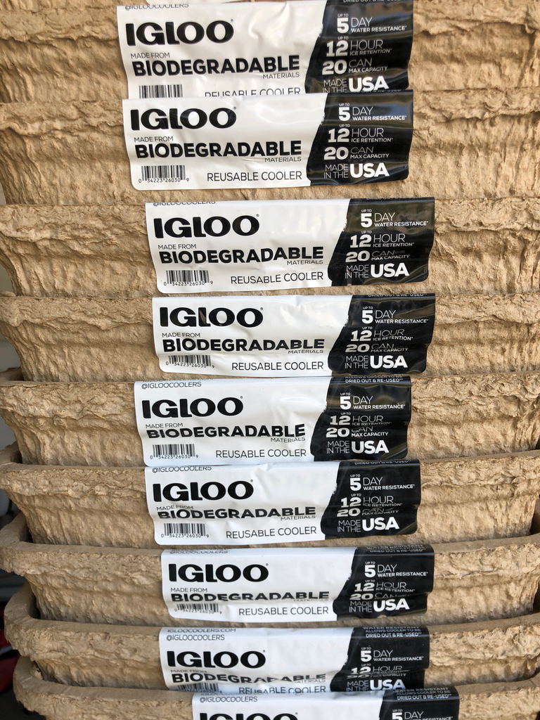 How awesome is it that <a href="/igloocoolers/">igloocoolers</a> makes biodegradable reusable coolers now. We are proud to have them as one of our partners in the fight against trash in our waterways. 
-
-
The RECOOL is the world’s first cooler made from biodegradable materials.