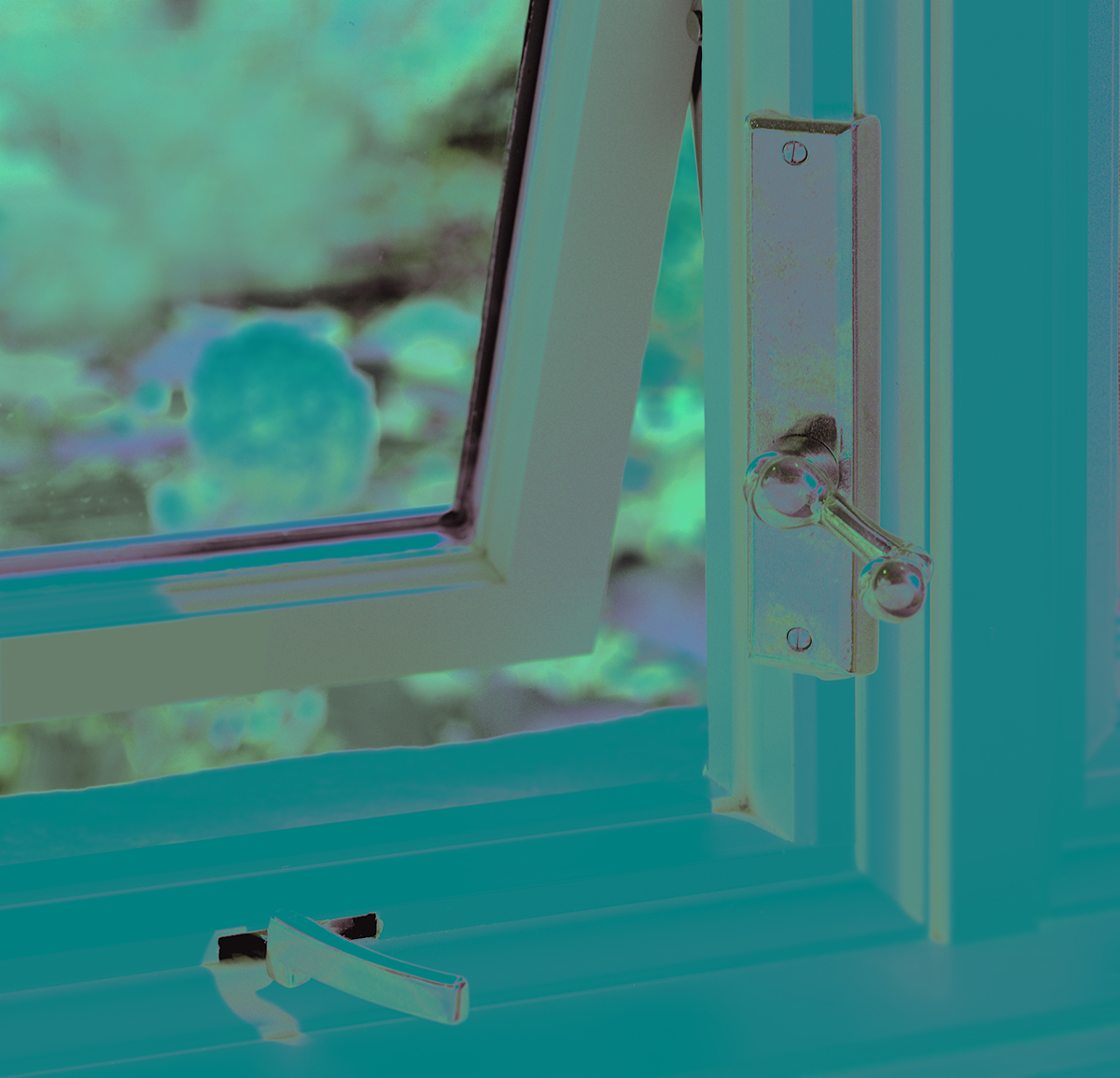 Spring is in the air! We can't wait to prop our windows open with this stunning Casement Window Crank and Cover with Sash Lock. 
#bronzehardware #bronzewindowhardware #luxuryhardware  #solidbronze #interiordesign #windowhardware   
bit.ly/38tYNZ5