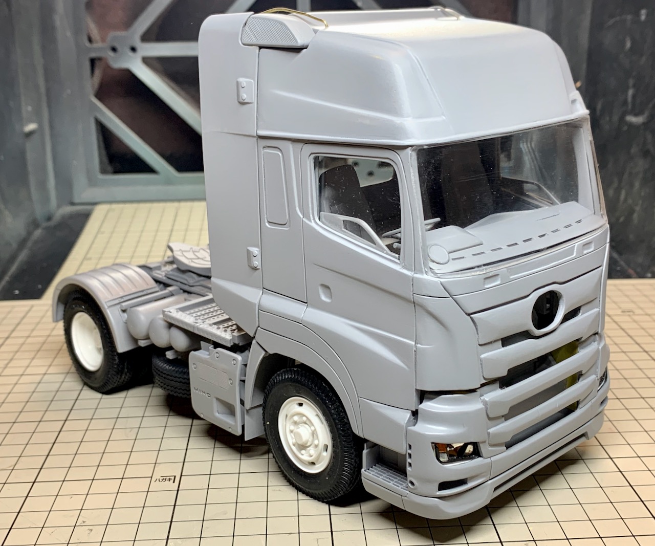 トラックター 1/24 日野 プロフィア HINO 700 トラックター 1/24 日野 プロフィア HINO 700