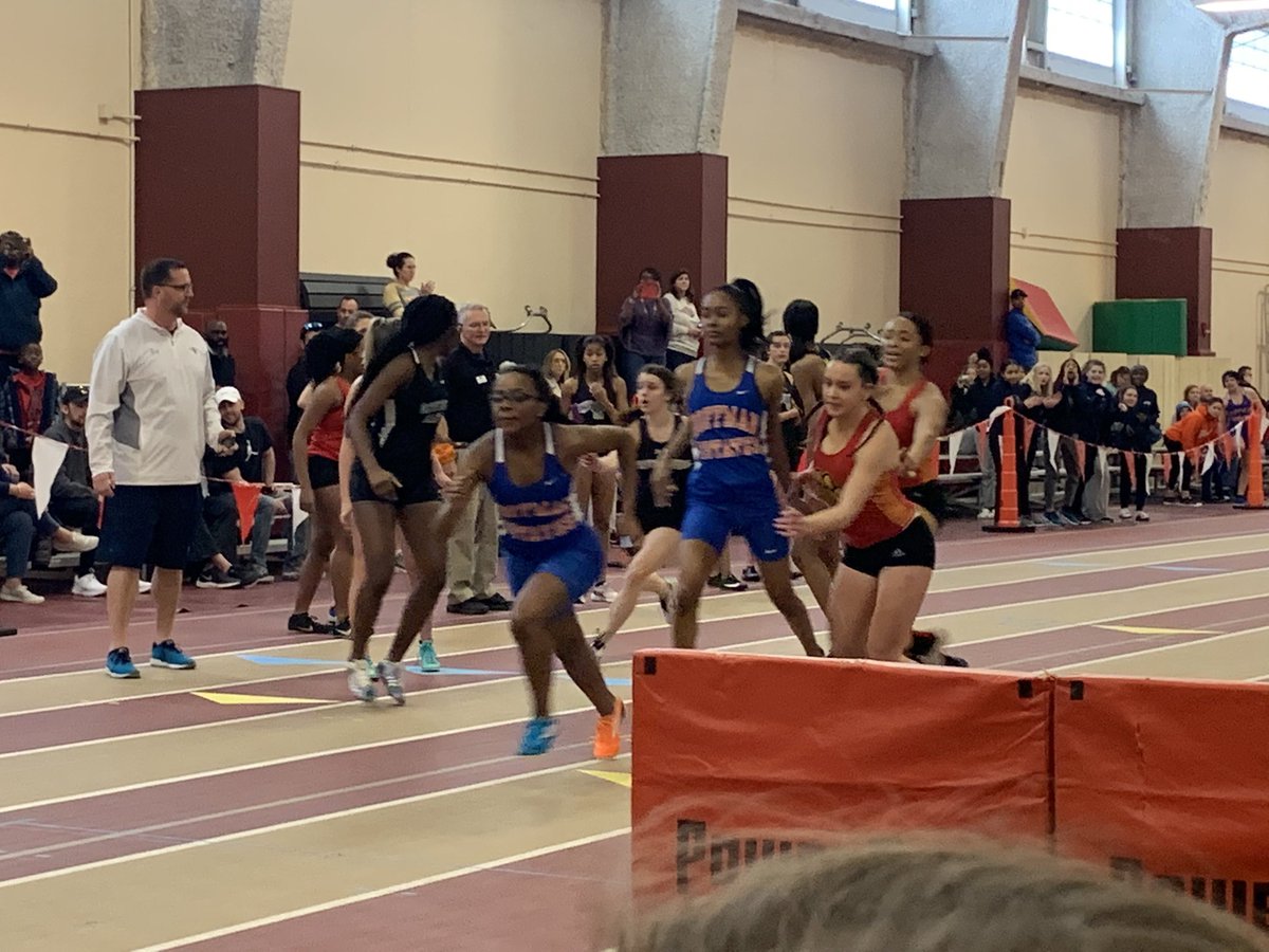 BHSGIRLSTRACK's tweet photo. Our second 4x200 ran a time of 1:54.21 by M. Hartmann, T. Smith, N. Lubben, & Am. Bleakly!! #theyarefast https://t.co/tpZ7I9ECxI