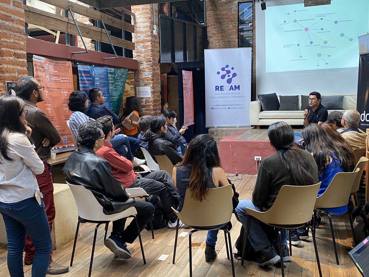 YomiMoreiraL's tweet photo. #OpenDataDayUIO | Ahora @PAstudilloE comparte parte de su investigación doctoral y nos habla sobre el “Empleo de #DatosAbiertos para el análisis del futuro productivo en el #Ecuador”.
#OpenDataDay2020 #OpenData #ODD2020 🤓📊 @OpenDataEc @datalat @redam_ecuador @FCD_Ecuador 🎉 https://t.co/DGzO2cBBnc
