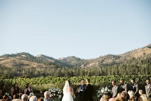 Can't beat a ceremony with a view like this! ​
​(Planner/Designer: <a href="/lrelyeaevents/">L'Relyea Events</a> | Venue: <a href="/stfranciswinery/">info@stfranciswinery.com</a> | Catering + Dessert Bar: @elainbellcatering | Photography: @morganchantellephoto | Cinema: <a href="/darinreyes/">Darin Reyes</a> | Florals: @vandafloraldesign | Hair + Mak… ift.tt/2Ivu2IO