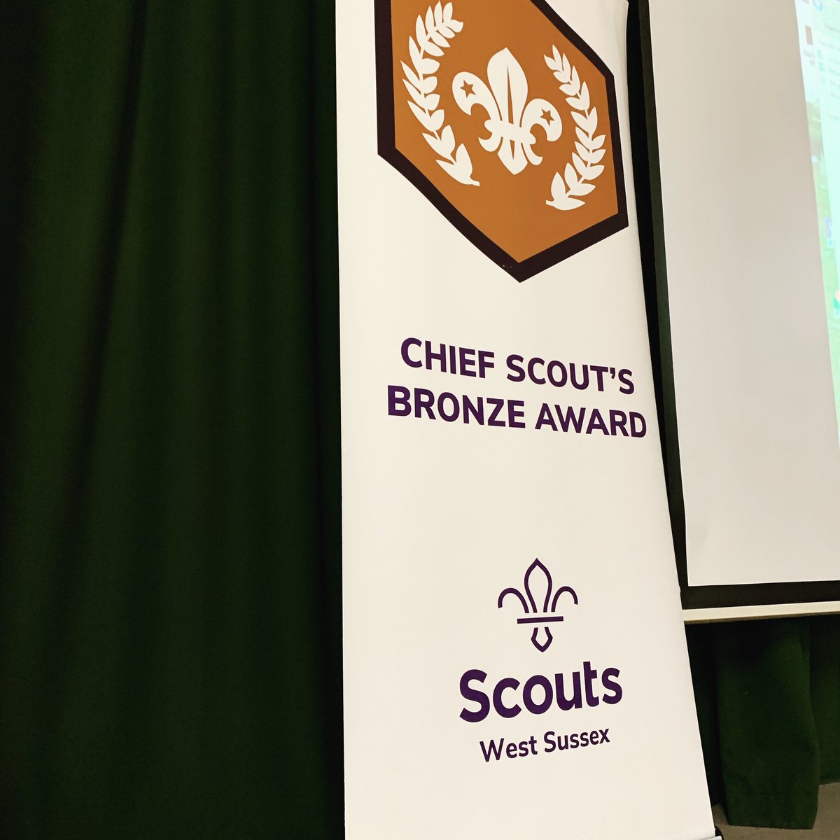 Connor_Scouts's tweet photo. Back in Bognor Regis this evening with @BognorDYC, this time for their Chief Scout’s Bronze Award presentation! Amazing to see just how many Beavers have earned their top award! ⚜️ #YouShape #SkillsForLife #Beavers #BognorRegis #Bronze  #Scouting4All #WestSussex #Scouts https://t.co/Q1v15SI67C