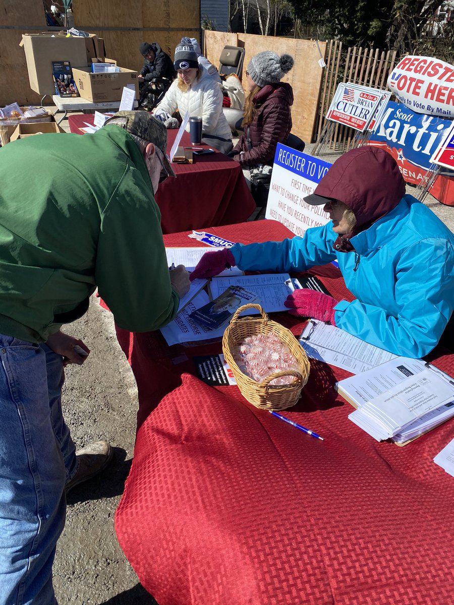 Joperstreet's tweet photo. Really enjoyed getting people registered to vote at the Bart Twp Mud Sale in Quarryville! Multiple people stressed to me how much they want to vote for President Trump and Keep America Great ! #leadright #KAG https://t.co/jfjKod1eEb