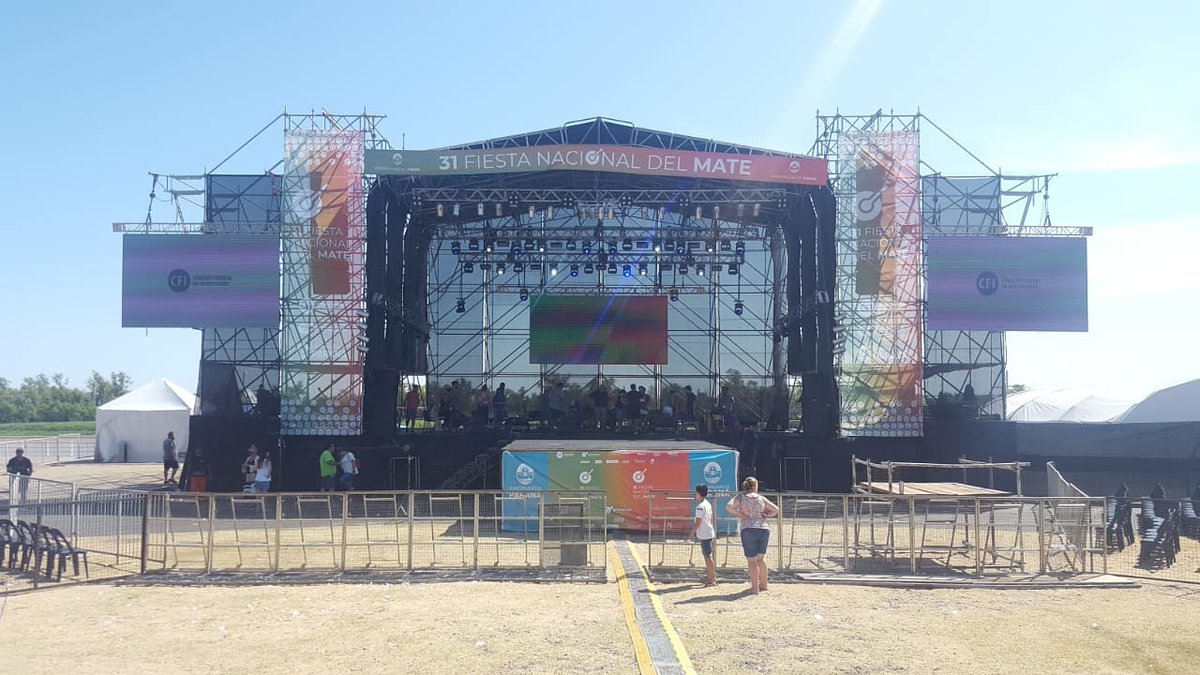 Marti_Audio's tweet photo. Hoy comienza la 31° Fiesta Nacional del Mate en #Parana #FiestaDelMate https://t.co/A8pcx2Tf97