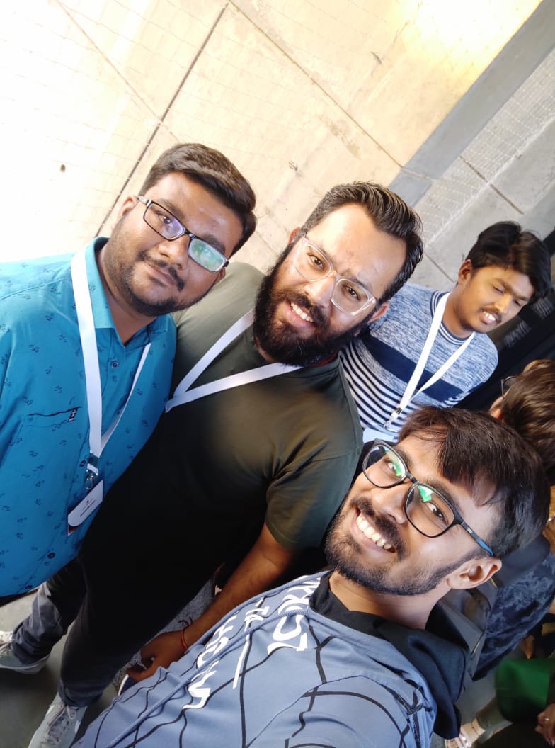 aman_solanki_92's tweet photo. Insightful and Super-Duper. Feel good to be with many SEO experts. Feel fresh to learn with friendly people. Little bit nervous in networking but Esha mam's thought's works a lot. Thank you guys HiralMam PratikSir AmitSir KaushalSir and EshaMam. #SearchBound #NamasteSearchBound https://t.co/w7IALAFj6a