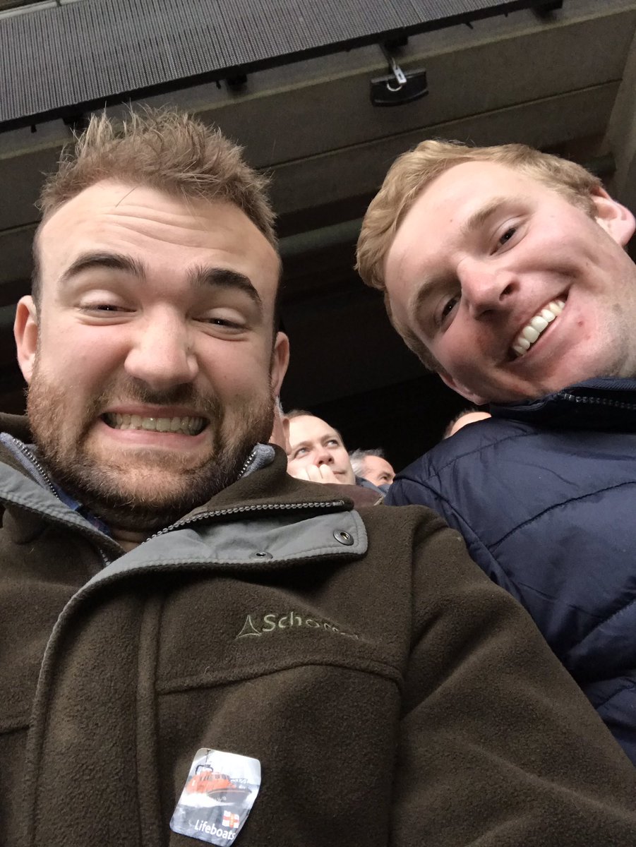 guy_stovin's tweet photo. #Rivalsandfriends https://t.co/jCUMpy2CeV